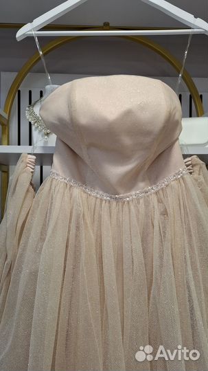 Бежевое блестящее выпускное платье мини 44 размер