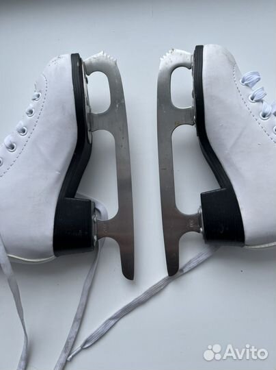 Коньки фигурные детские 33 р