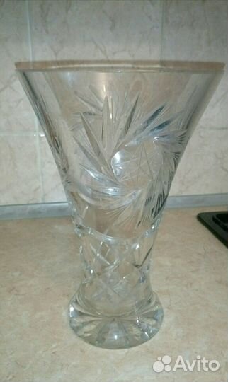 Хрустальная ваза