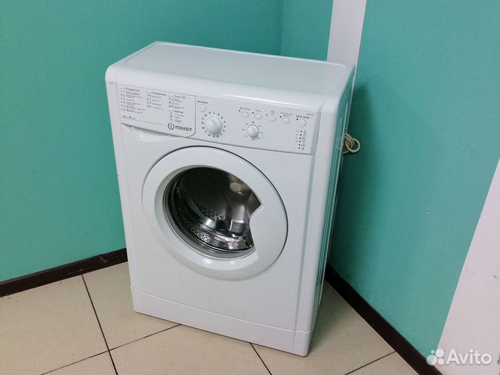 Стиральная машинка Indesit узкая