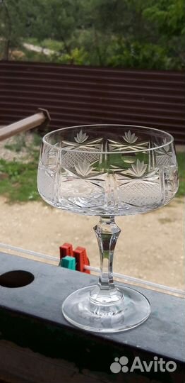 Конфетница на ножке хрусталь