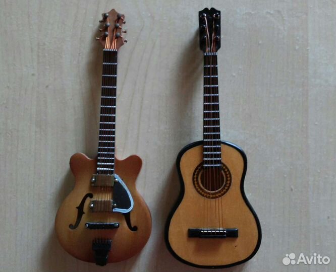 Миниатюрные музыкальные инструменты