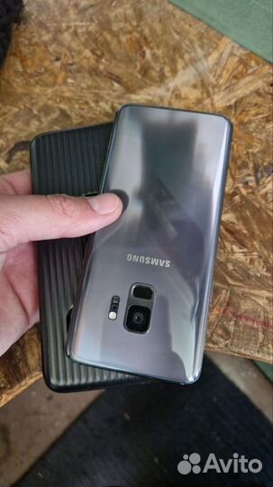 Samsung Galaxy S9, 4/64 ГБ