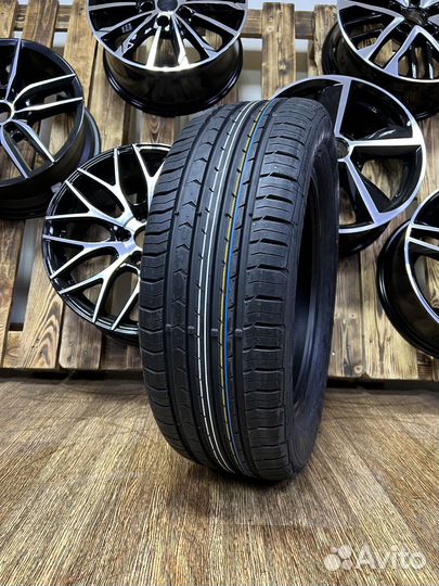 Continental ContiPremiumContact 5 215/55 R17 94V