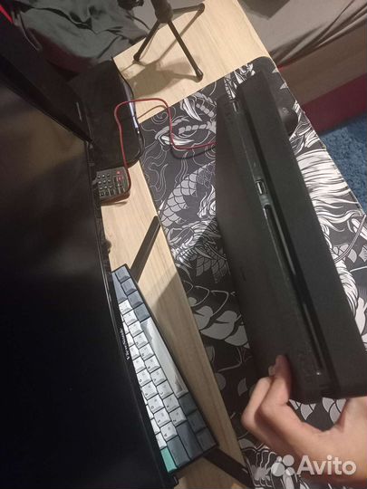 Sony PS4 slime + 102 игры в библиотеке 70 покуп