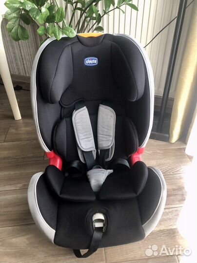 Автокресло chicco universe fix, isofix