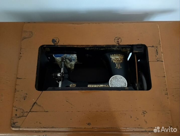 Швейная машина Singer