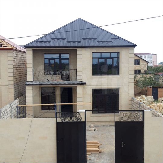 Дом 170 м² на участке 2,8 сот.