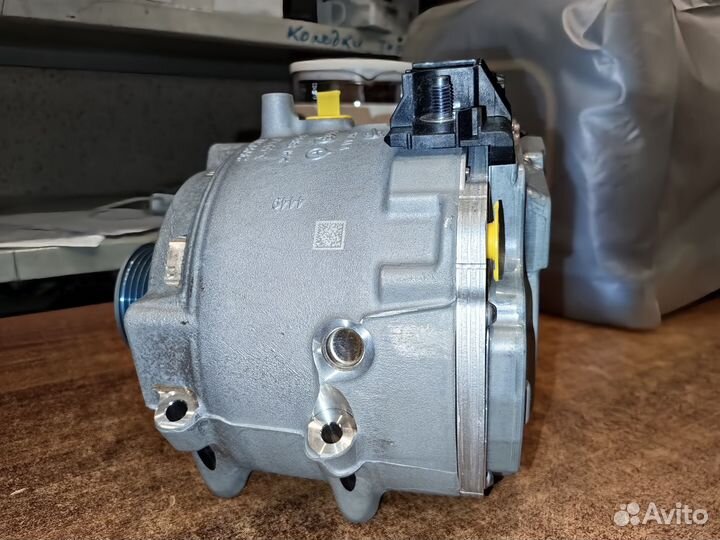 Стартер-генератор VAG 4N1903028A