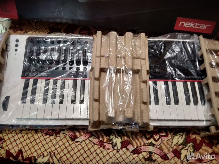 Мидиклавиатура Panorama Nektar P4