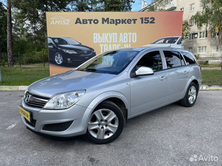 Opel Astra, 2011
