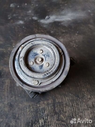 Компрессор кондиционера Hyundai Elantra 4