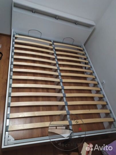 Кровать двухспальная с подъемным механизмом