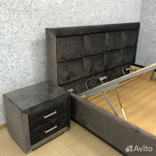 Мягкая кровать