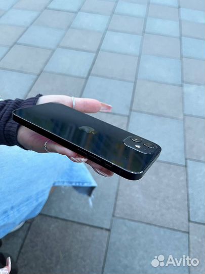 iPhone 12, 64 ГБ