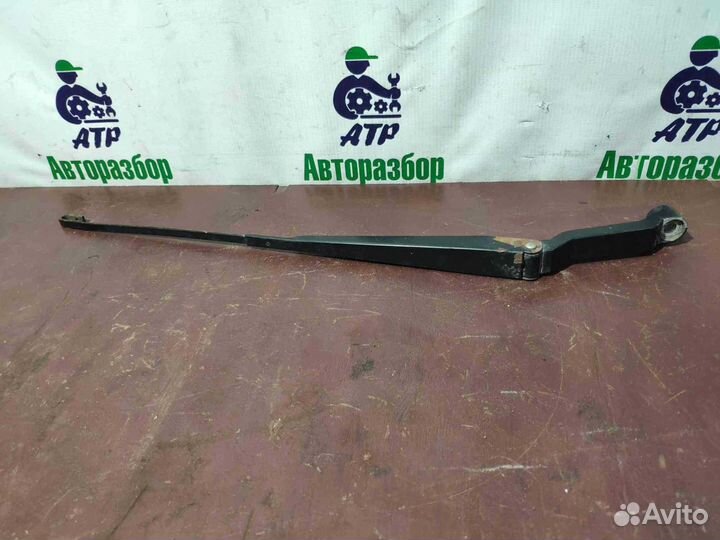 Поводок дворника правый Geely Emgrand EC7