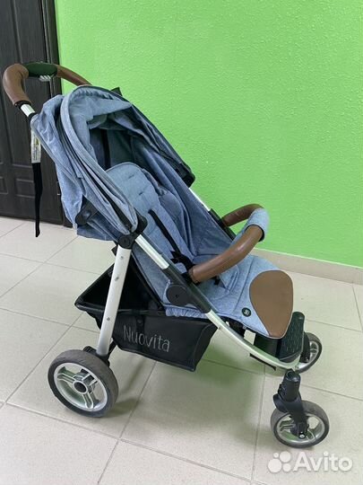Прогулочная коляска