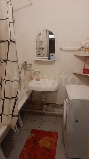 2-к. квартира, 57 м², 2/10 эт.