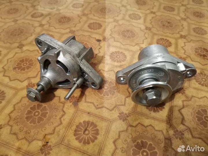 Натяжитель приводного ремня Рено Логан с гур и кон