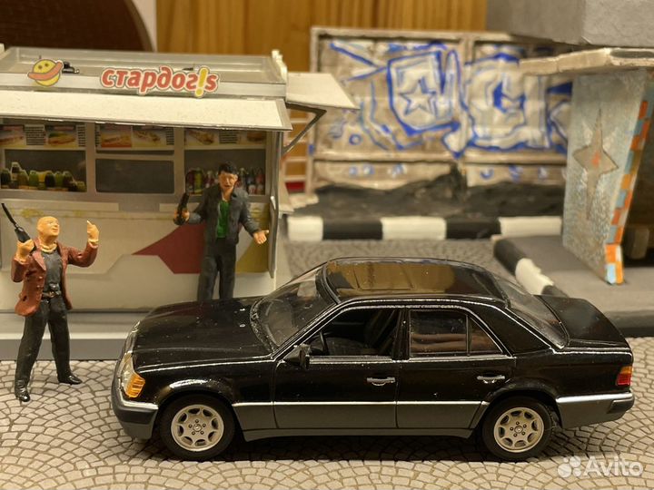 1:43 Minichamps Mercedes-Benz 500e w124