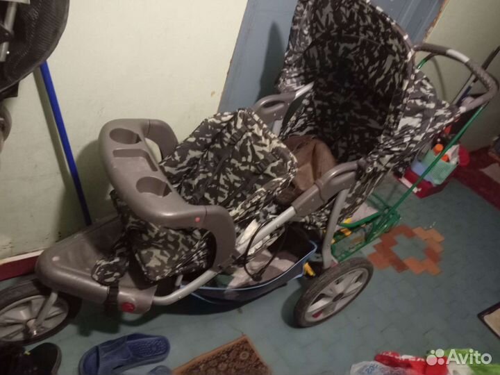 Коляска для двойни, погодок