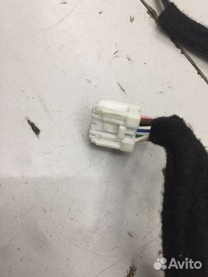 Электропроводка двери передняя правая