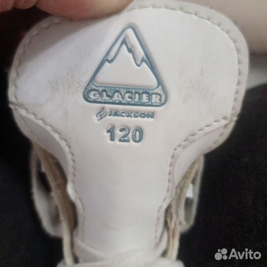 Фигурные коньки jackson