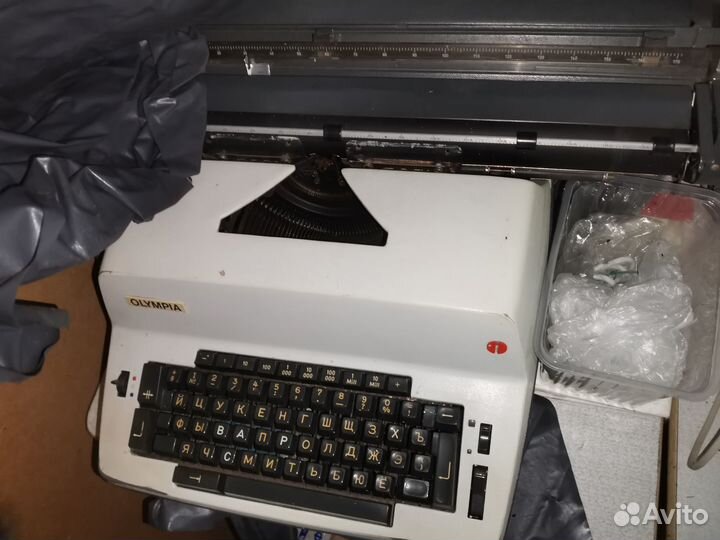 Пишущая машинка Olympia электрическая