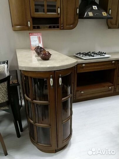 Кухня из массива дуба с выставки