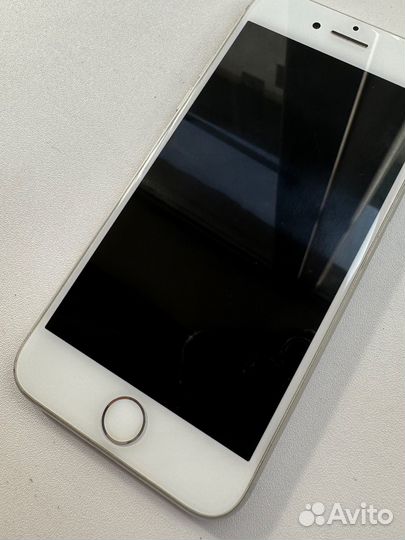 iPhone 8 64gb + чехлы