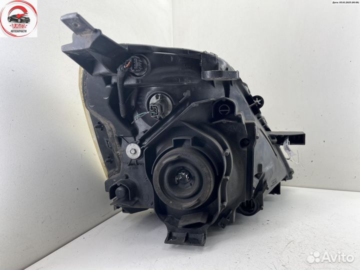 Фара левая б/у Honda Stream