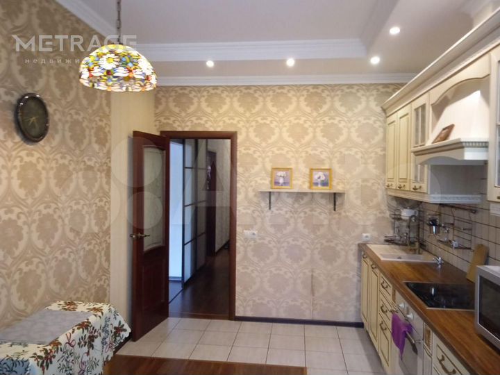 2-к. квартира, 64 м², 2/9 эт.