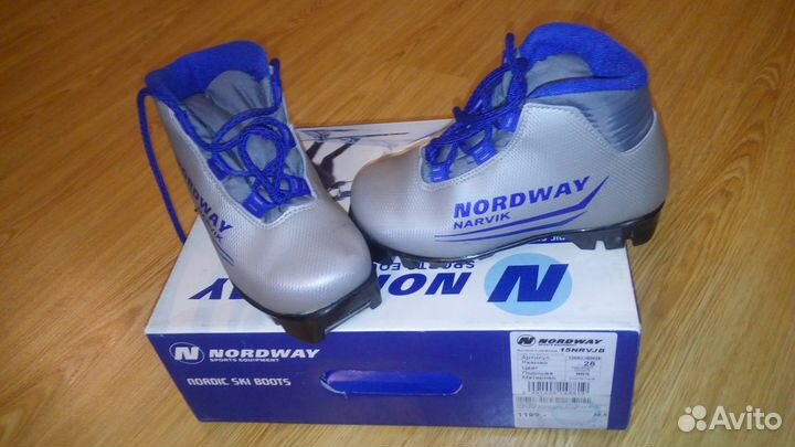 Ботинки лыжные 28, 31 размеры