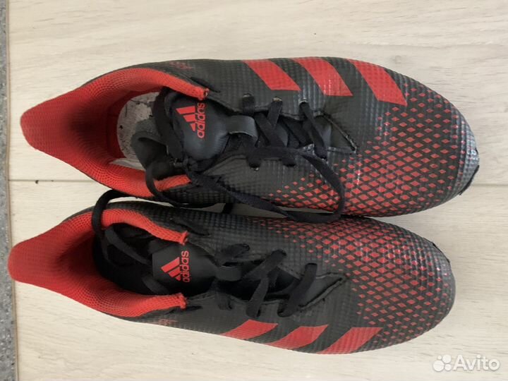 Бутсы adidas predator