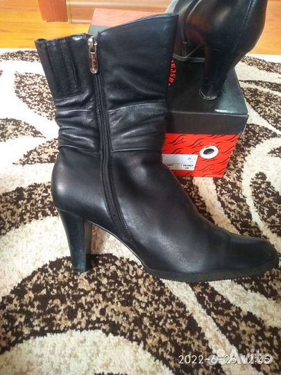 Полусапожки женские 38 размера весна- осень