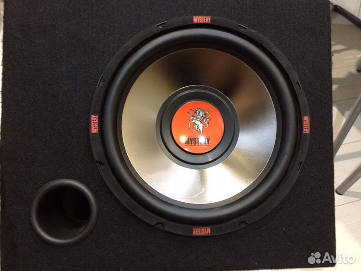 Продам сабвуфер с усилителем