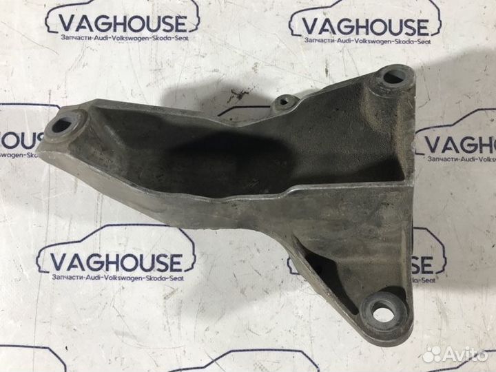 Кронштейн кпп правый Volkswagen Passat B5 3B3 1.8T