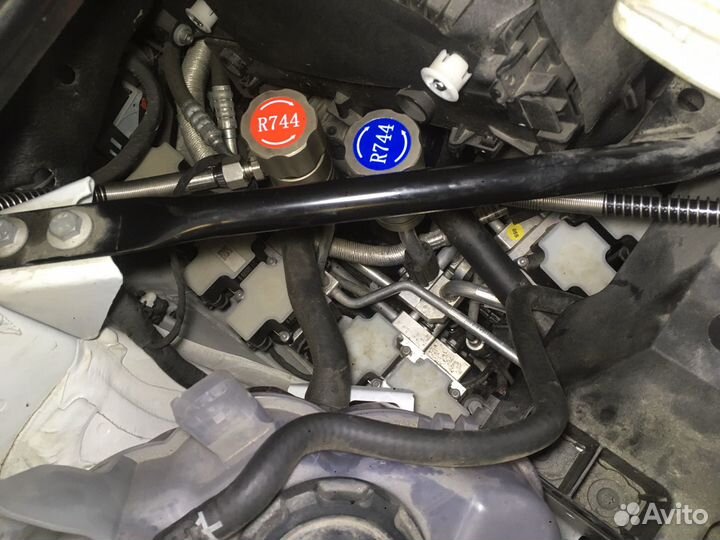 Заглушки заправочного порта R744 2шт