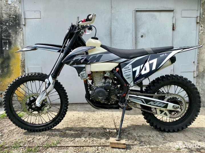 Мотоцикл Zuum zm 300 CBs rocker