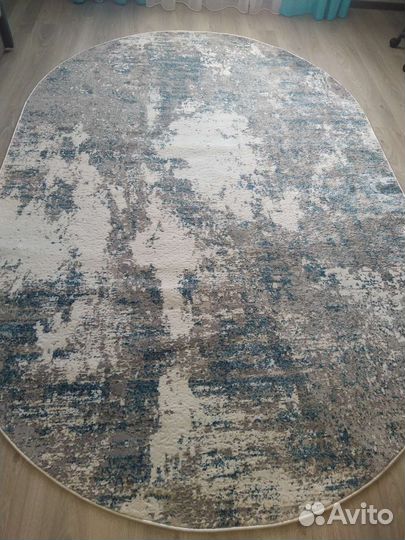 Ковер овальный 2х3, новый