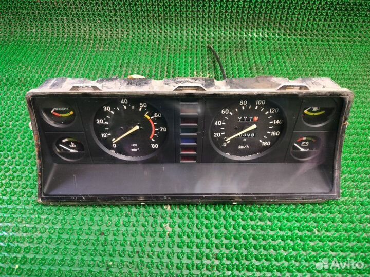 Панель приборов Лада 2107 2004