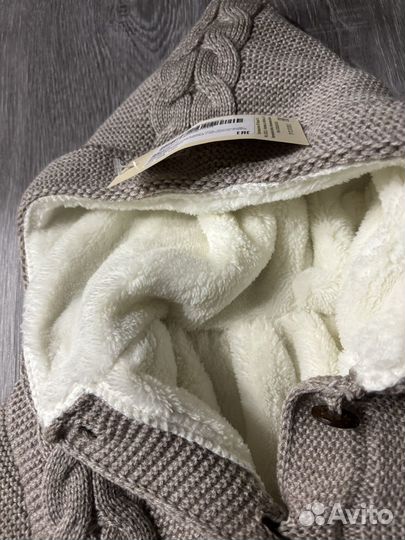 Теплый комбинезон на малыша