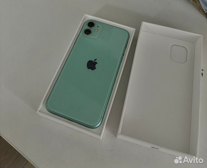 iPhone 11, 64 ГБ