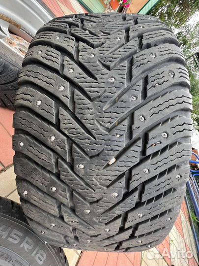 Nokian Tyres Hakkapeliitta 8 245/45 R18