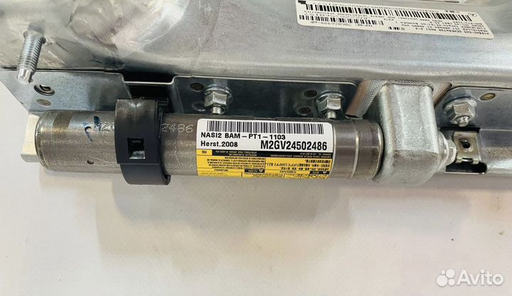 Коленная подушка водителя Mercedes W204