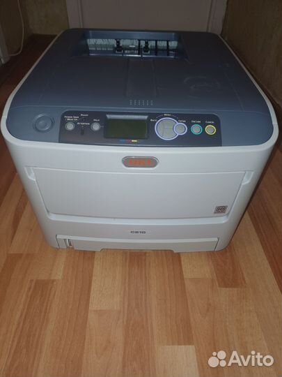 Цветной принтер oki c610