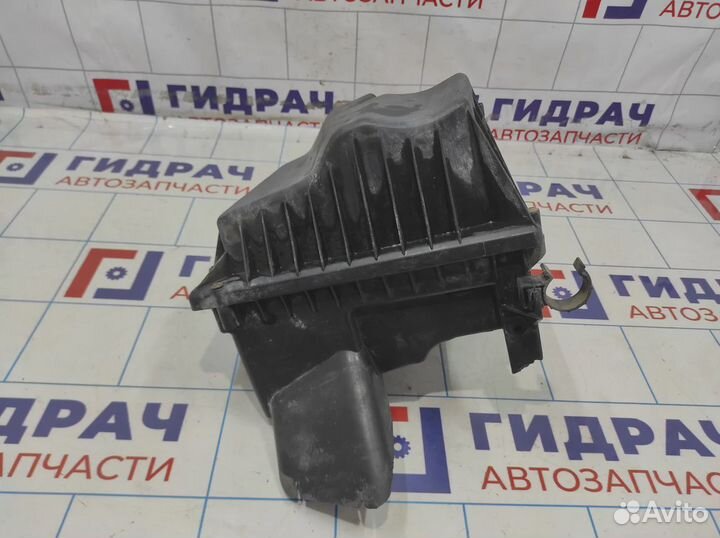 Корпус воздушного фильтра Chevrolet Cruze 13301778