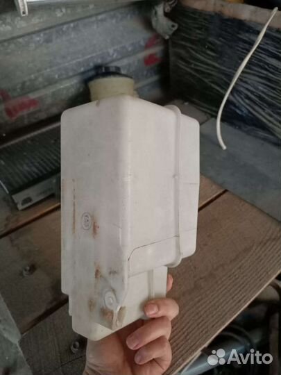 Расширительный бачок Nissan almera classic