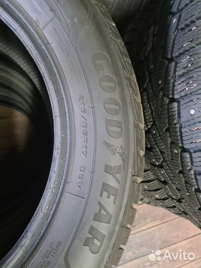 Goodyear UltraGrip Performance+ 215/65 R17 99V