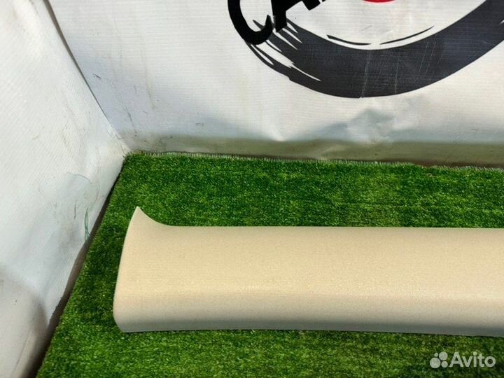 Обшивка стойки кузова передняя левая Nissan